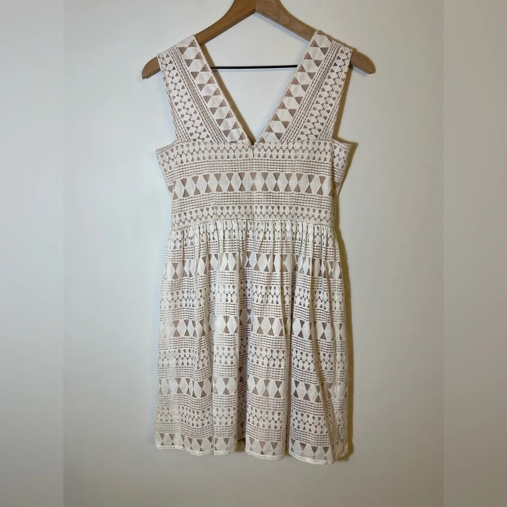 $268 New BCBGMaxazria Camielle Dress Mini Sleeveless Off White Sz 2 - Picture 4 of 7
